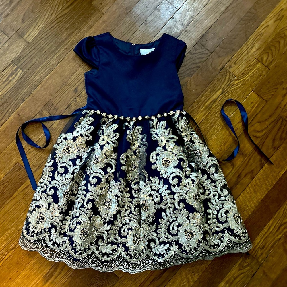❄️Little Girls Winter/Fall/Summer Dress❄️ - Picture 1 of 5